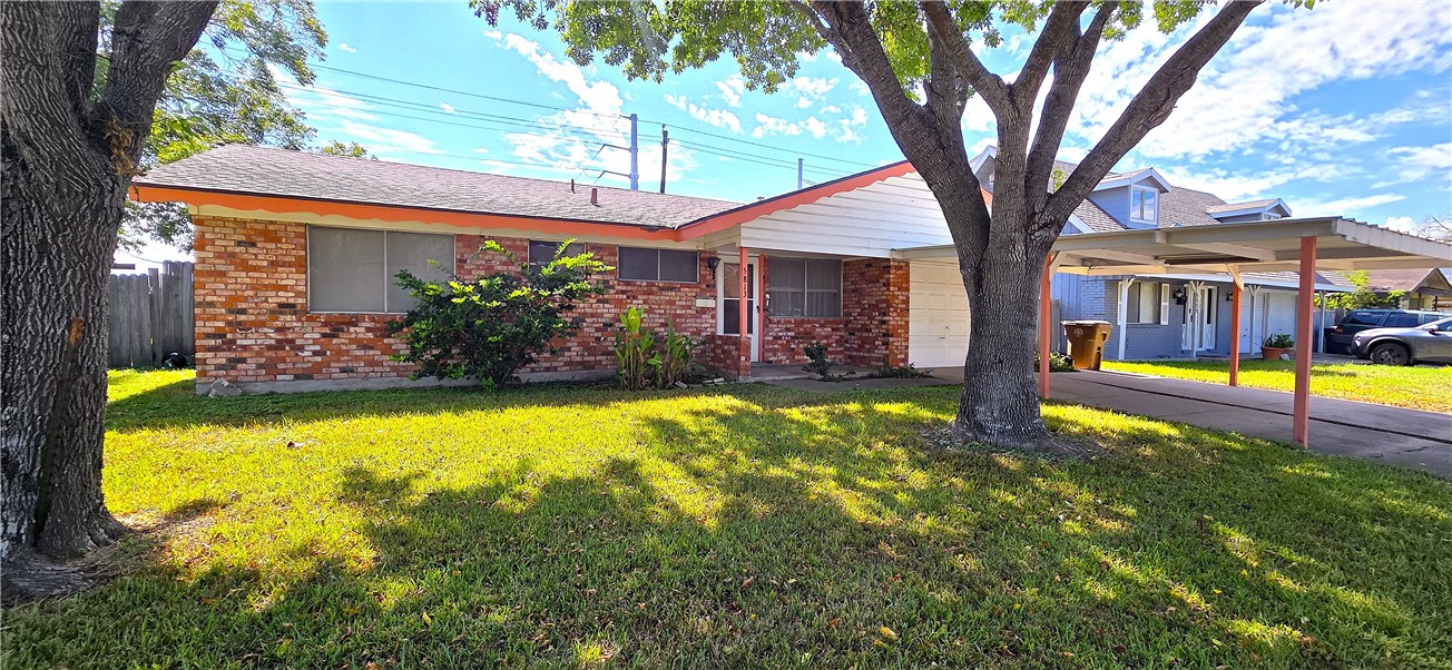 5813 Woodhaven Drive Corpus Christi TX 78412