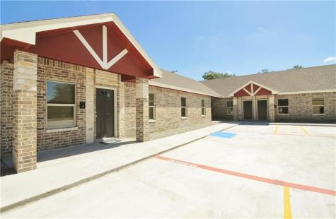 724 W Kleberg Avenue Kingsville TX 78363