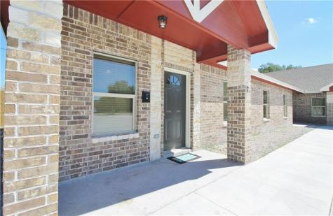 724 W Kleberg Avenue Kingsville TX 78363