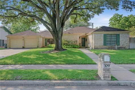 309 Chimney Rock Drive Victoria TX 77904