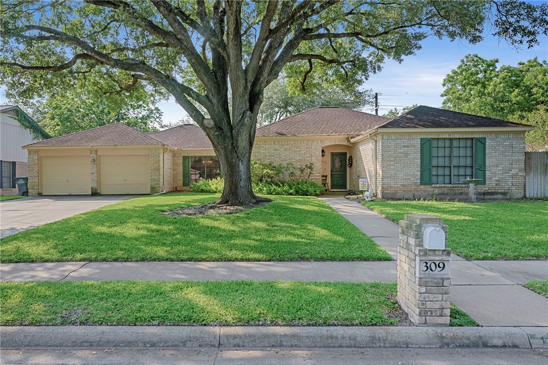 309 Chimney Rock Drive Victoria TX 77904