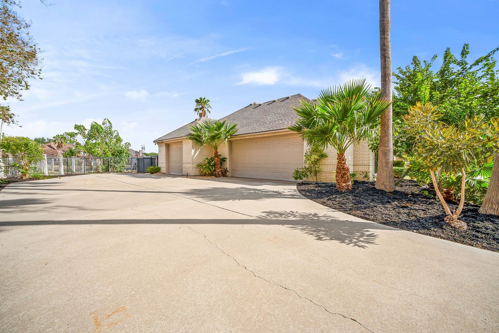 4510 Lake Bistineau Drive Corpus Christi TX 78413