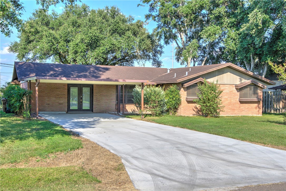 13118 Mcburnett Drive Corpus Christi TX 78410