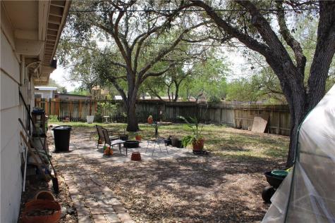 717 Santa Barbara Drive Kingsville TX 78363