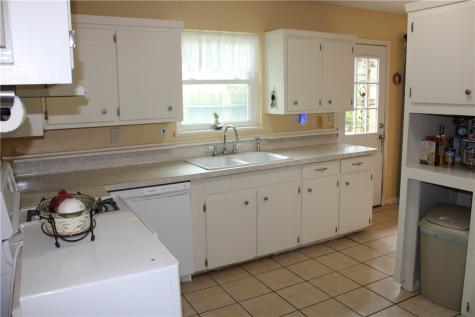717 Santa Barbara Drive Kingsville TX 78363