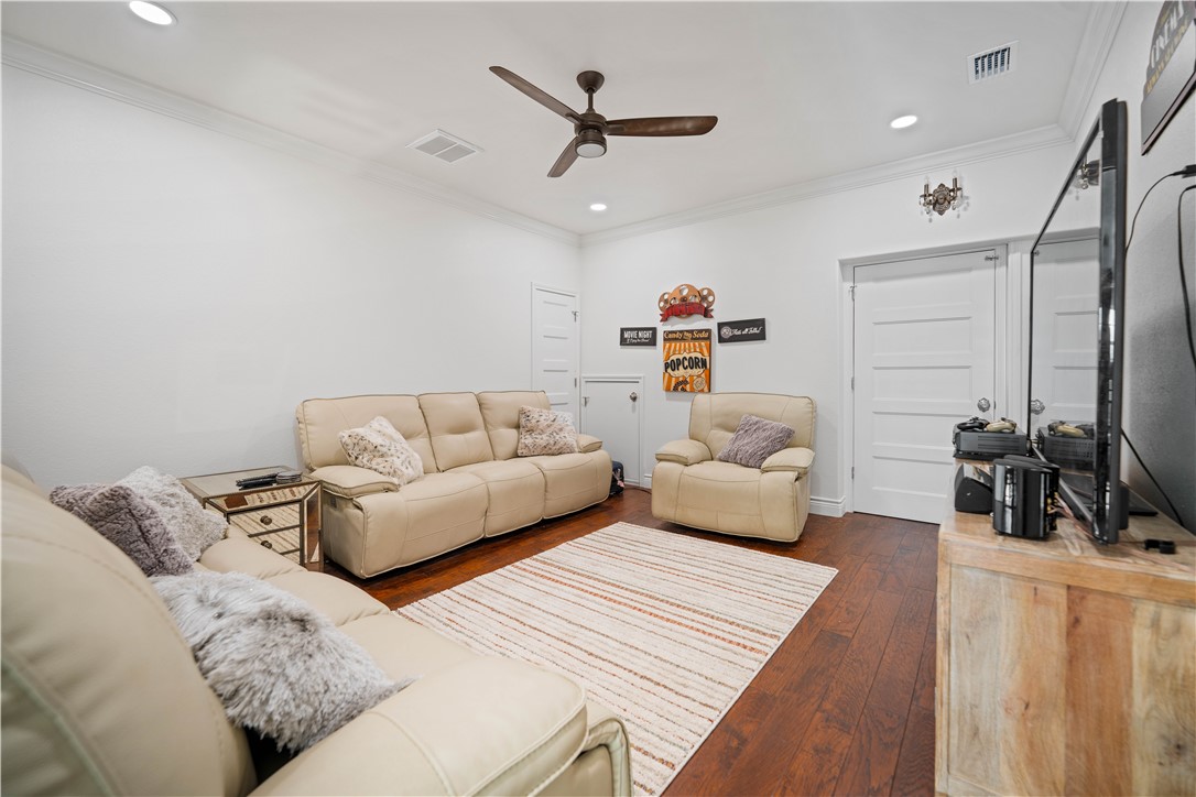 741 County Road 159 Kenedy TX 78119