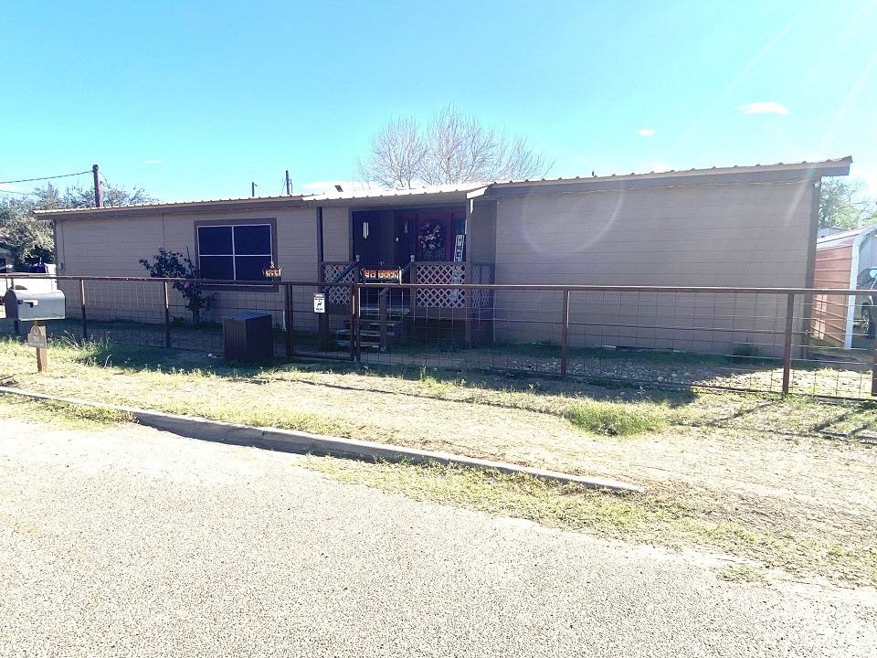 701 W Lucille Street Hebbronville TX 78361