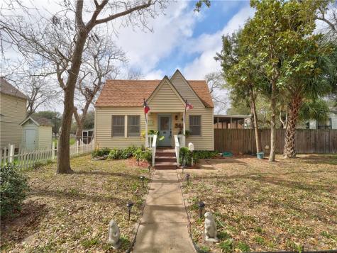 348 S Whitney Street Aransas Pass TX 78336