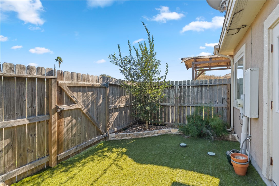 6934 Wooldridge K Corpus Christi TX 78414