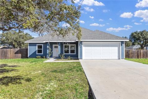 930 Redwood Avenue Rockport TX 78382