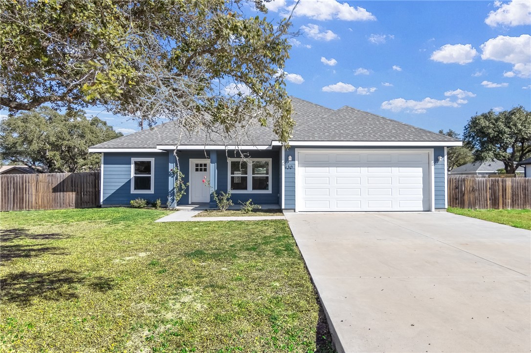 930 Redwood Avenue Rockport TX 78382