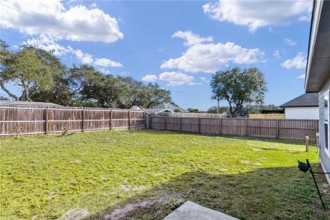 930 Redwood Avenue Rockport TX 78382