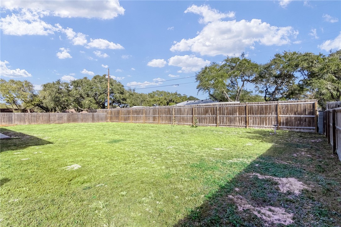 930 Redwood Avenue Rockport TX 78382