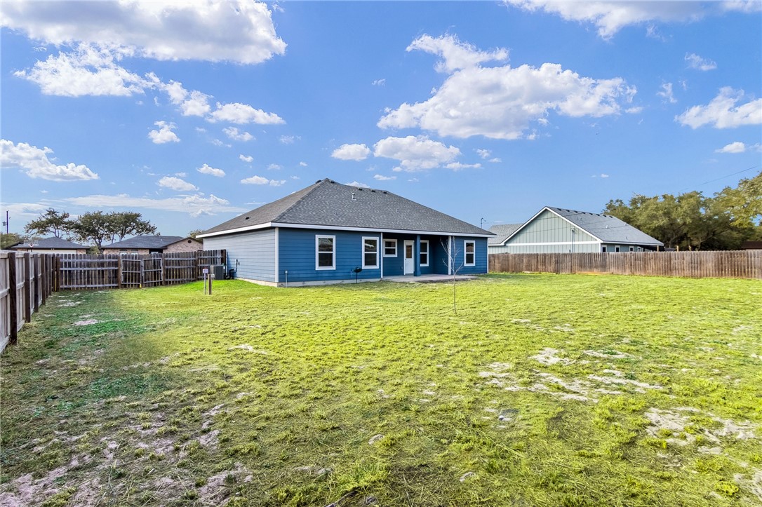 930 Redwood Avenue Rockport TX 78382