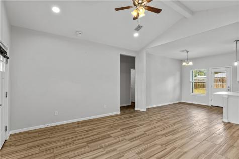 930 Redwood Avenue Rockport TX 78382