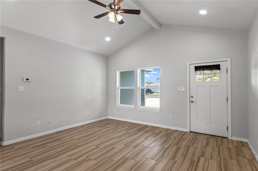 930 Redwood Avenue Rockport TX 78382