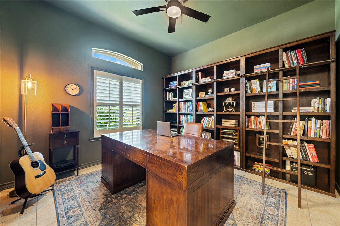 6305 Legacy Corpus Christi TX 78414