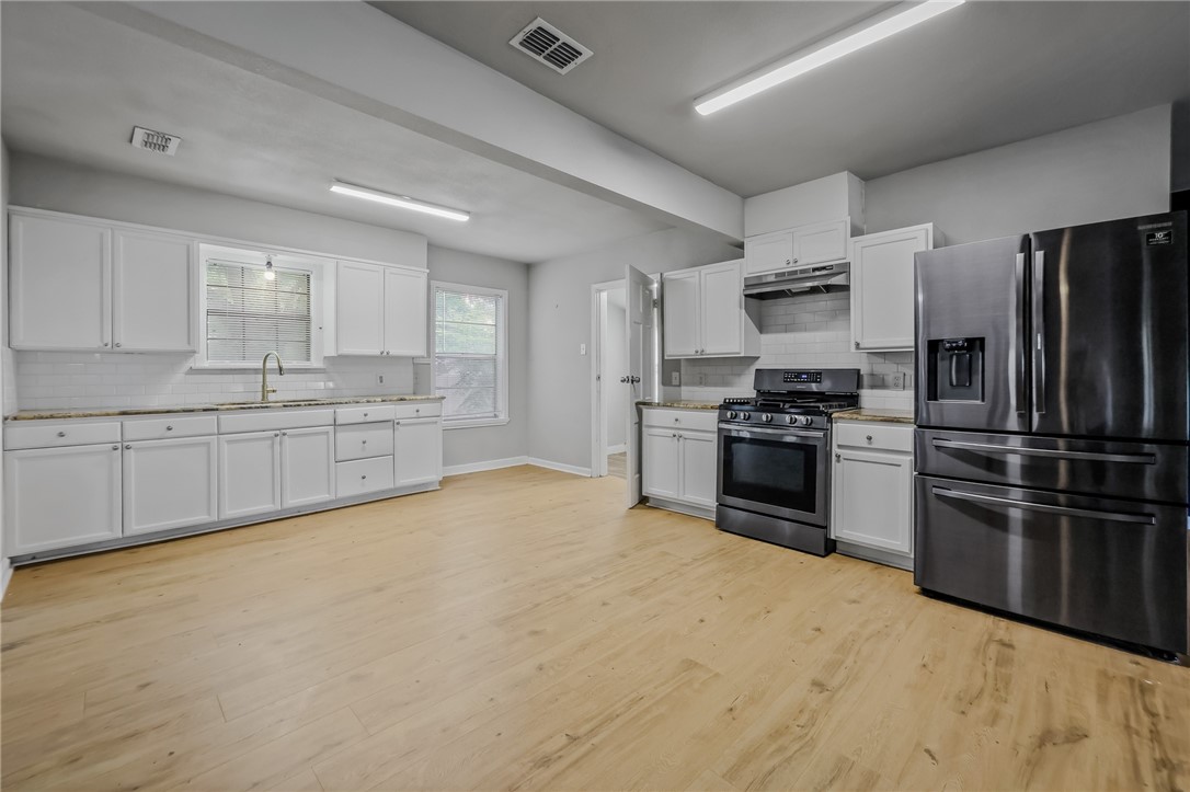 1325 Tyler Corpus Christi TX 78415