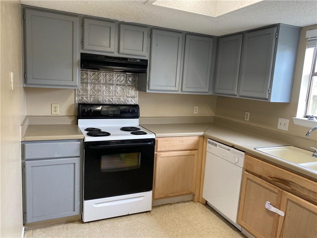 2410 Capitan Drive Corpus Christi TX 78414