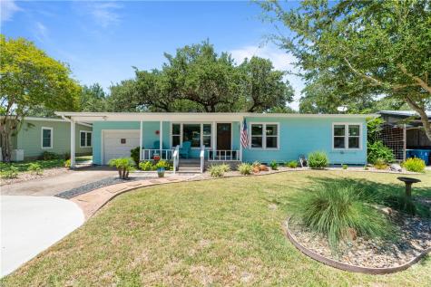 1906 Glass Avenue Rockport TX 78382