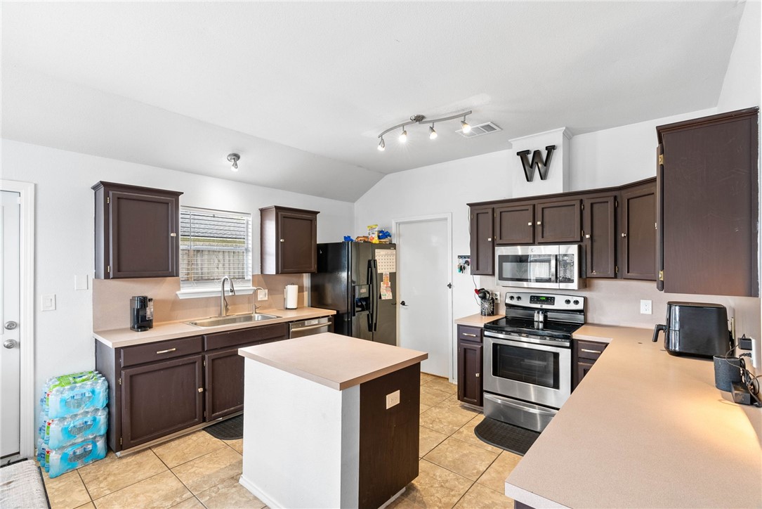 7906 Wolf Drive Corpus Christi TX 78414