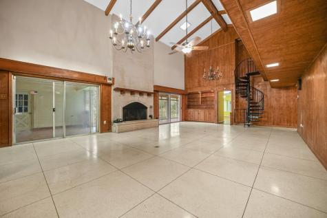 638 Retama Avenue Taft TX 78390