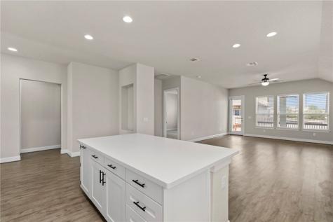 6533 Crockett Schertz TX 78108
