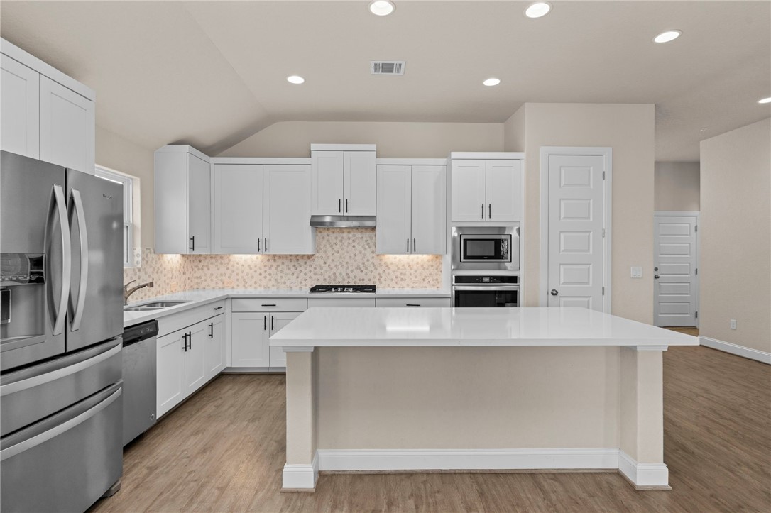 6533 Crockett Schertz TX 78108