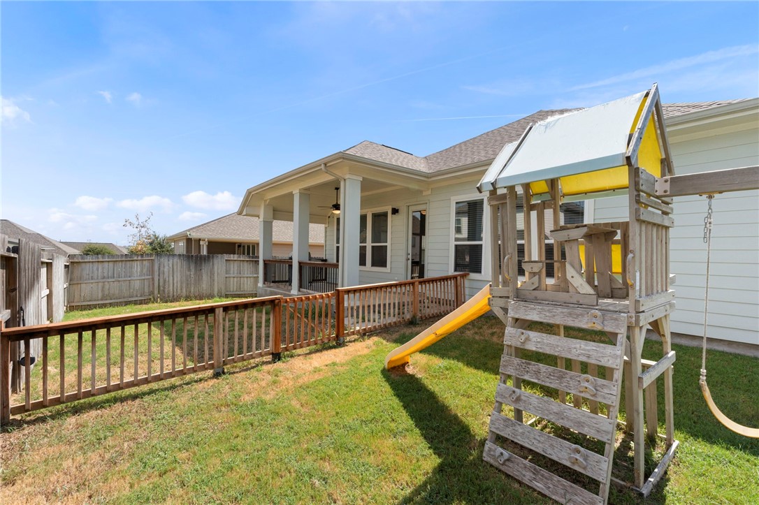 6533 Crockett Schertz TX 78108