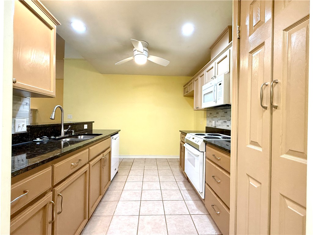 6653 Downing Street 5 Corpus Christi TX 78414