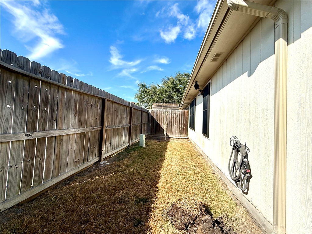 6653 Downing Street 5 Corpus Christi TX 78414