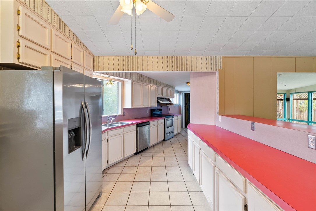 518 Dolphin Place Corpus Christi TX 78411