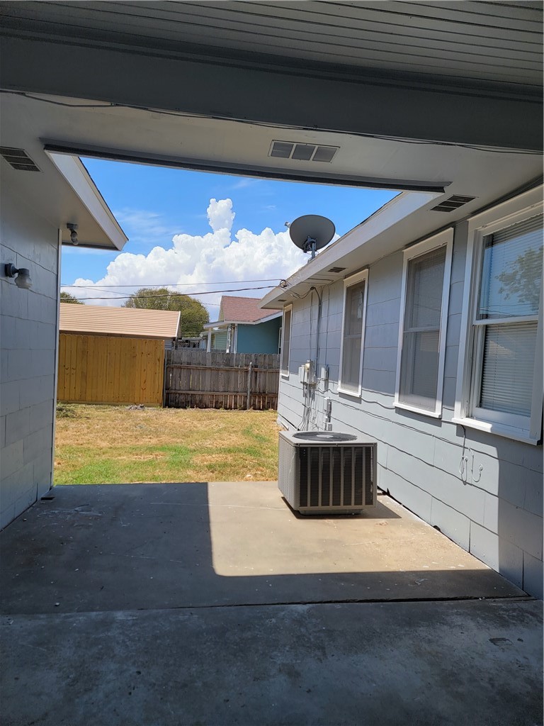 401 Glenmore Street Corpus Christi TX 78412