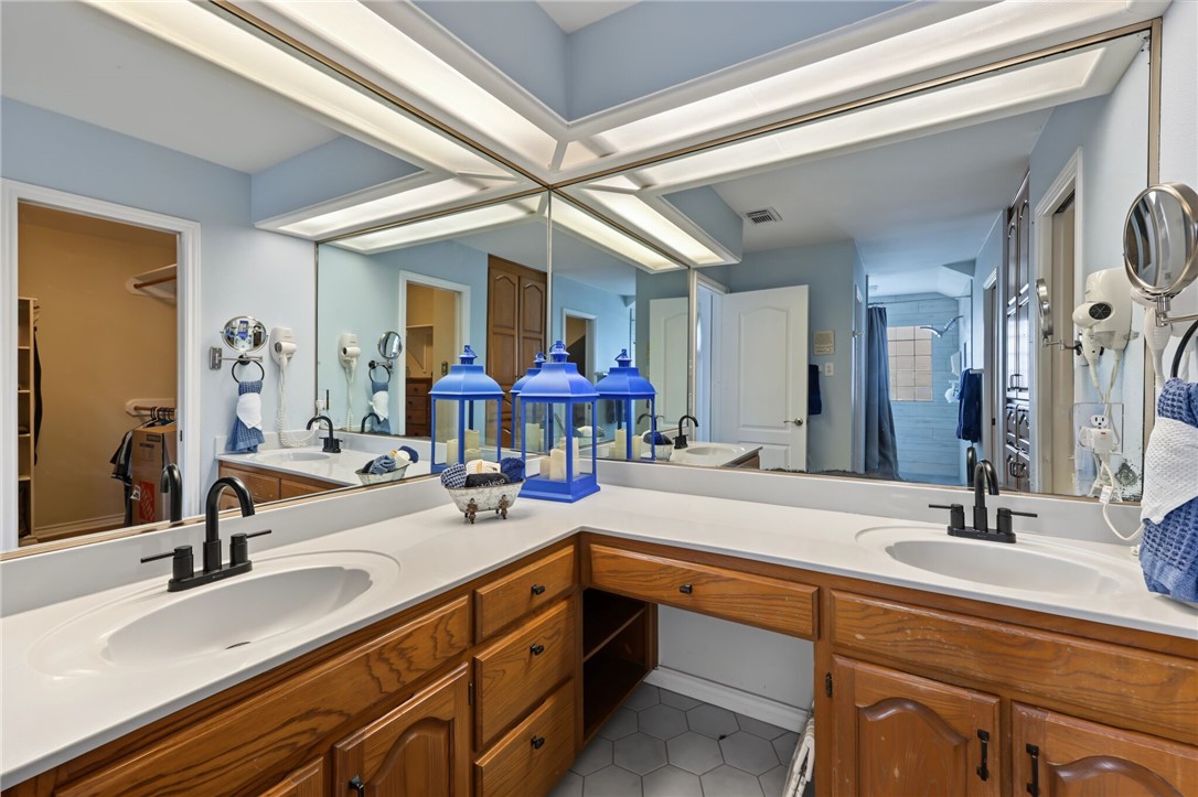 13769 Eaglesnest Bay Drive Corpus Christi TX 78418