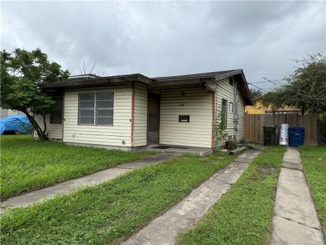4541 Larkspur Corpus Christi TX 78416