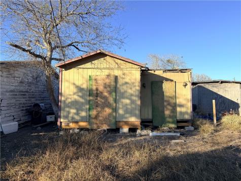 200 W 4th Street Bishop TX 78343