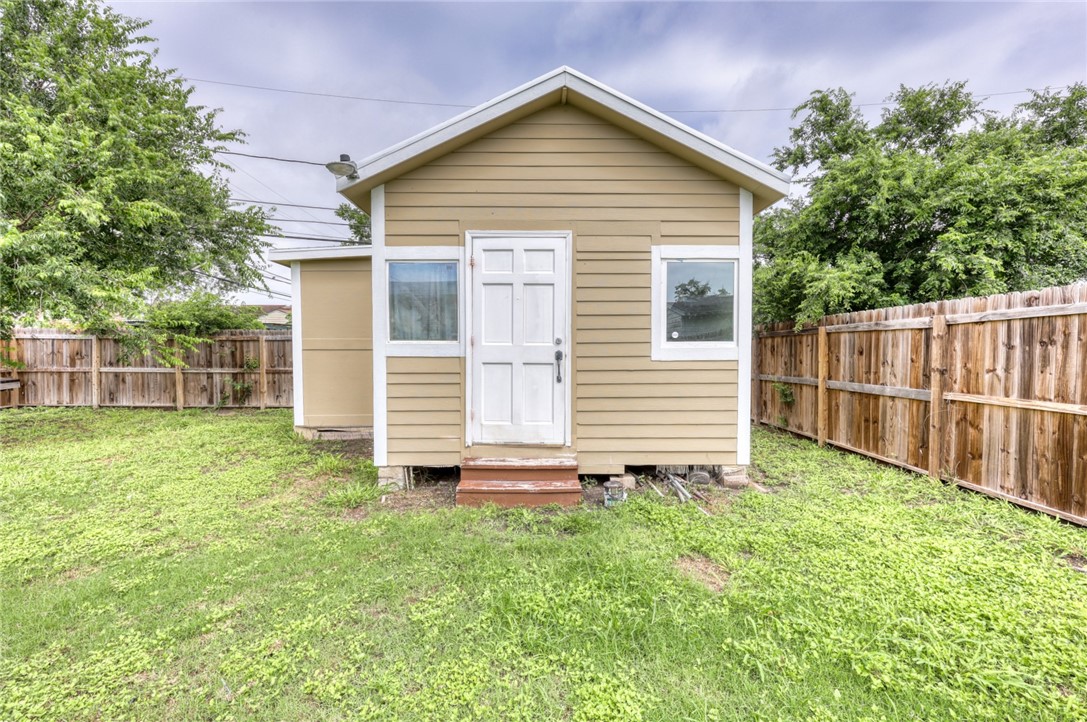2729 Elizabeth Street Corpus Christi TX 78404