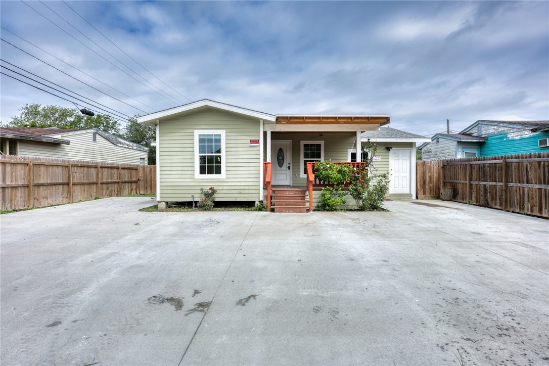 2729 Elizabeth Street Corpus Christi TX 78404