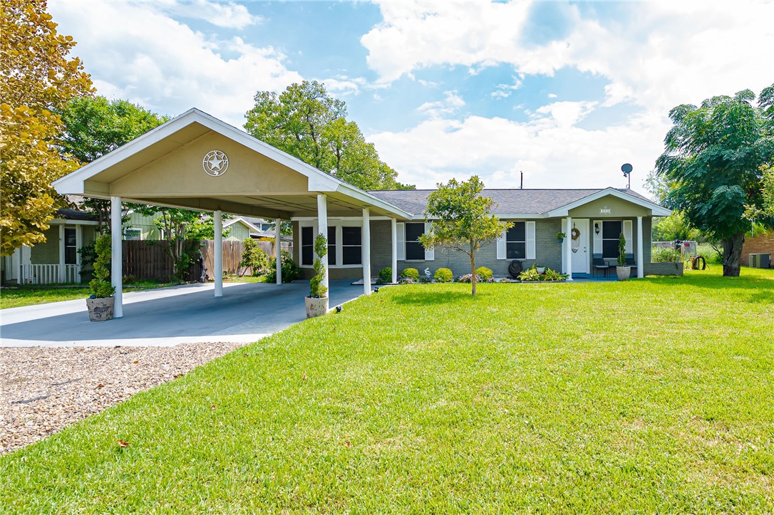 220 Woodhaven Ingleside TX 78362