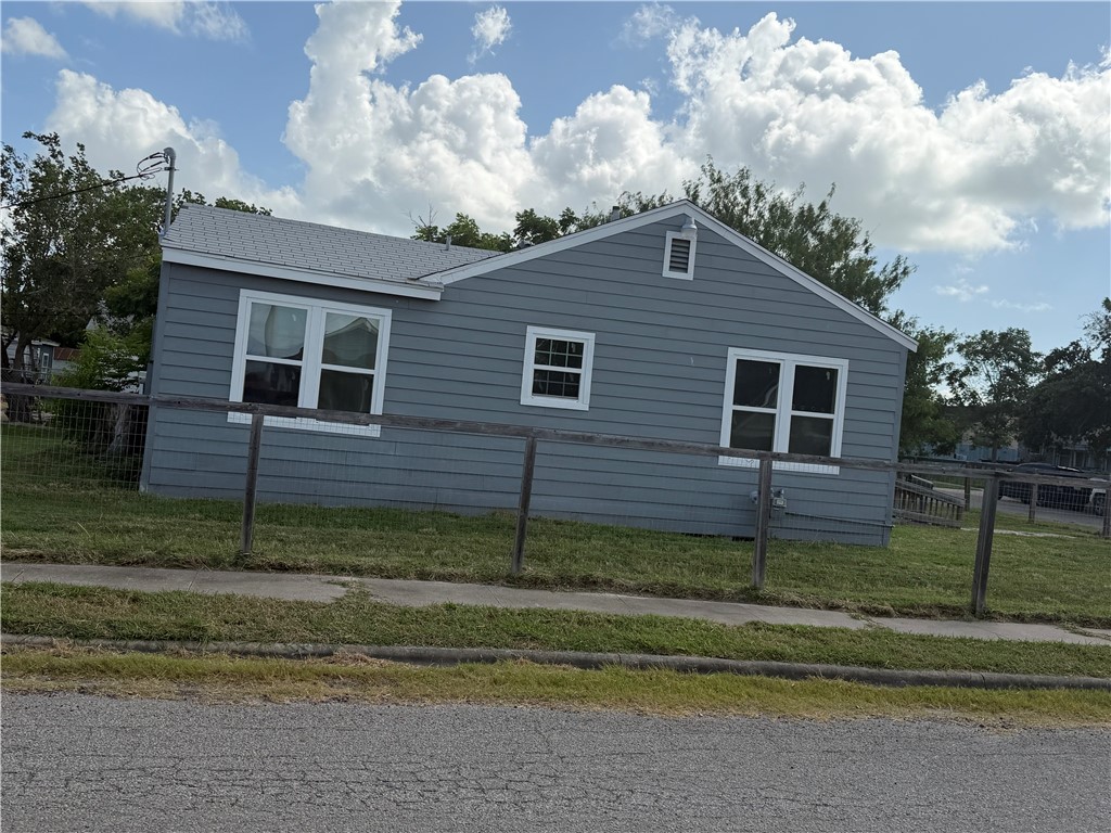 2525 Crews Street Corpus Christi TX 78405