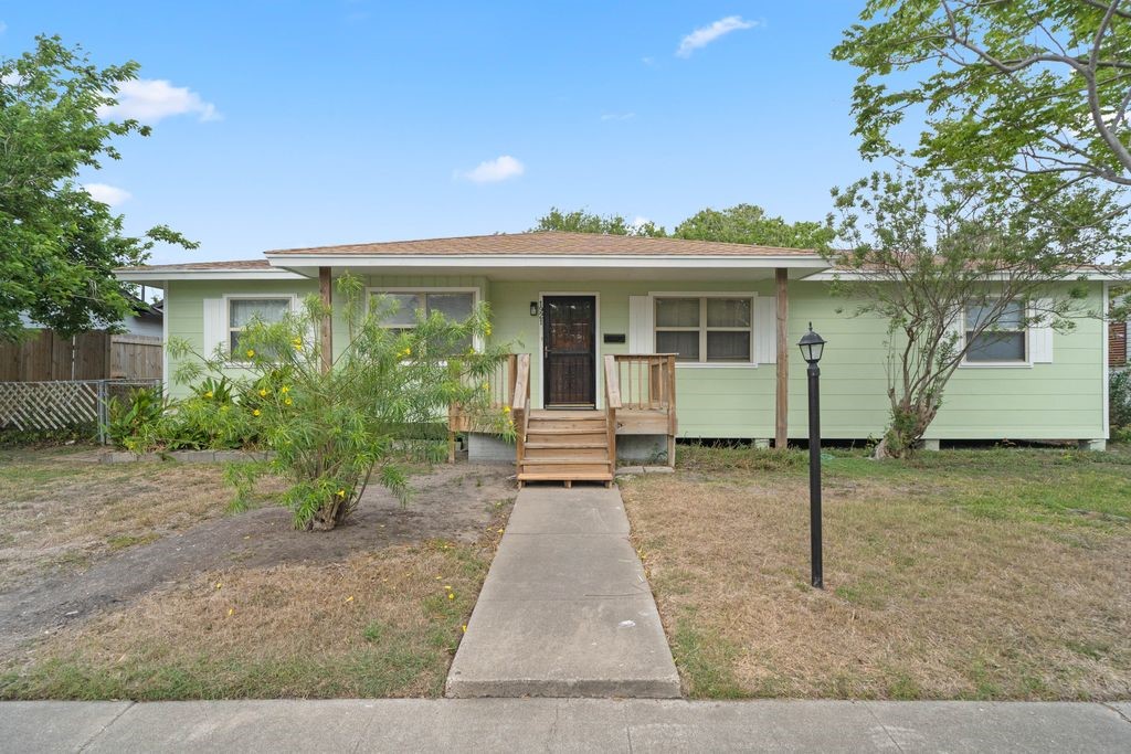1921 Merriman Avenue Corpus Christi TX 78412