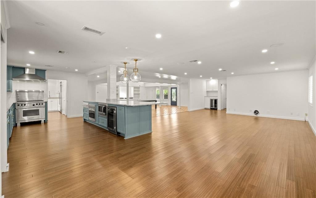 302 Dolphin Place Corpus Christi TX 78411
