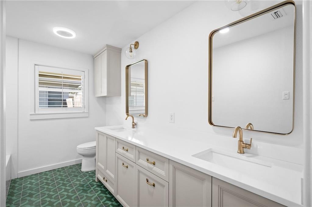 302 Dolphin Place Corpus Christi TX 78411