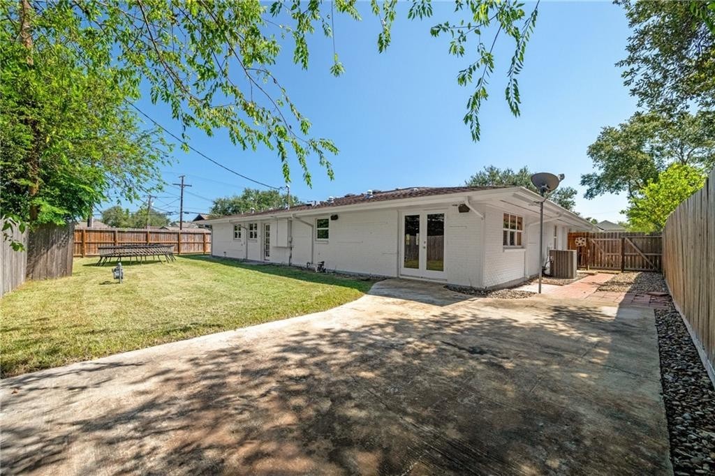 302 Dolphin Place Corpus Christi TX 78411