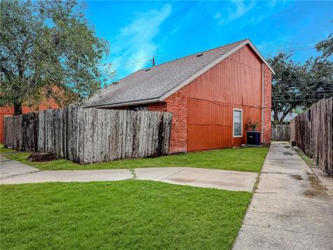 3702 Thornberry Court Corpus Christi TX 78415