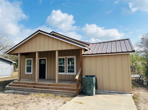 850 N Adams Street Alice TX 78332