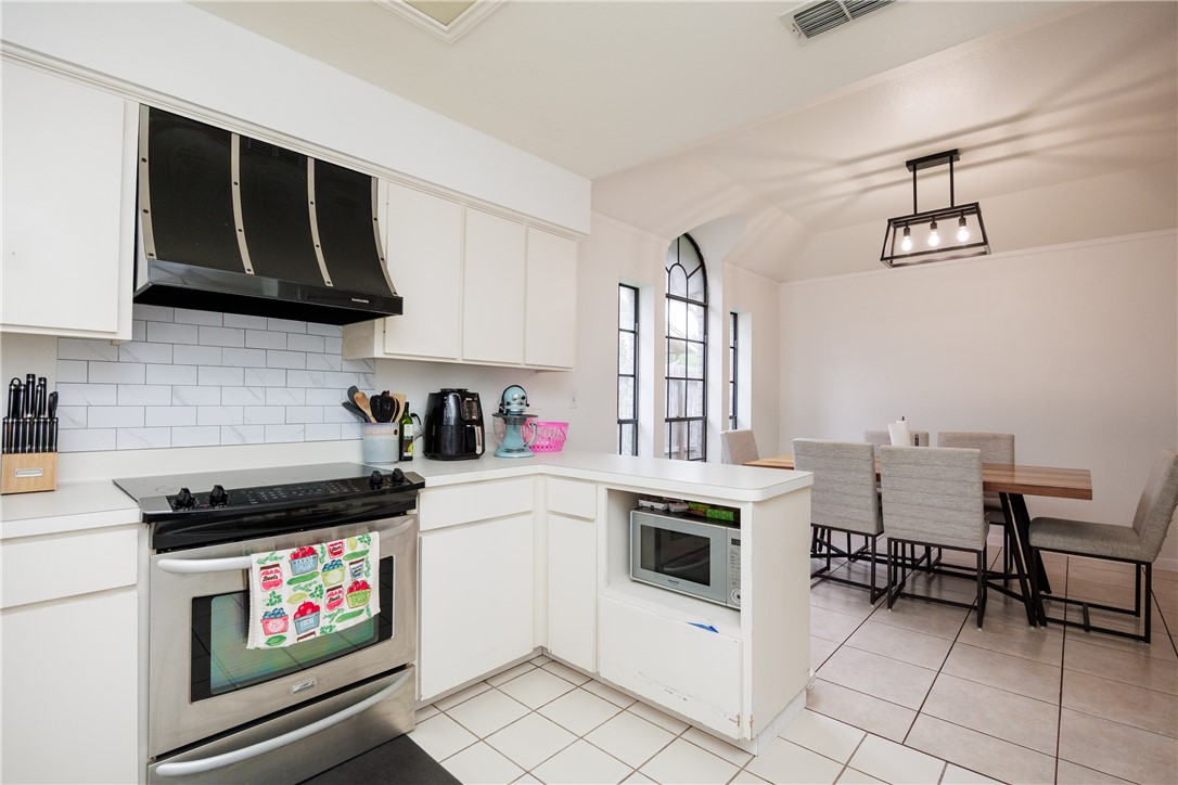 6106 Cheshire Drive Corpus Christi TX 78414