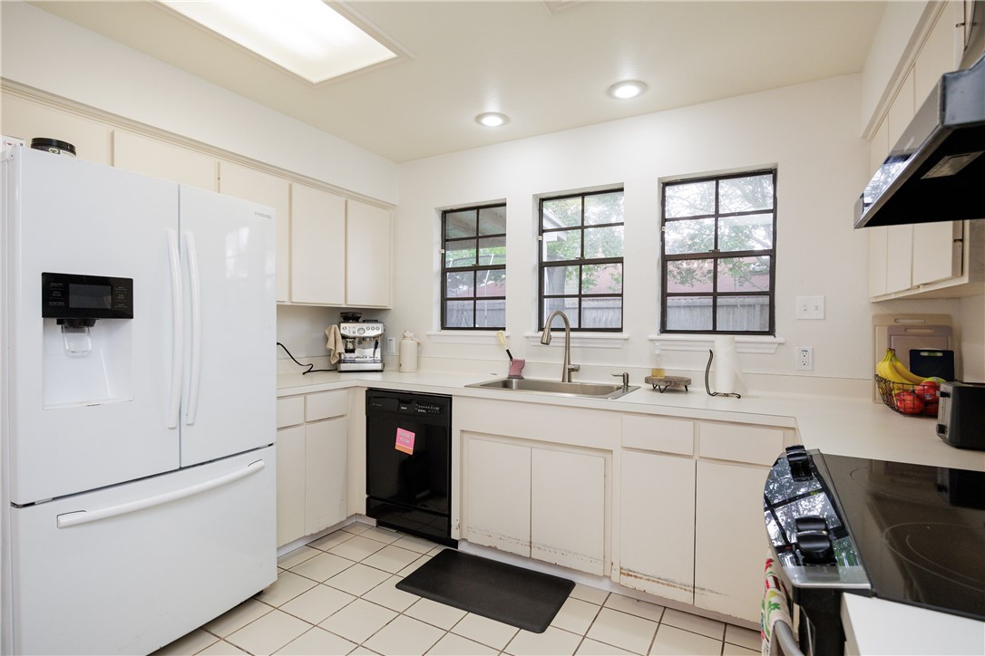 6106 Cheshire Drive Corpus Christi TX 78414