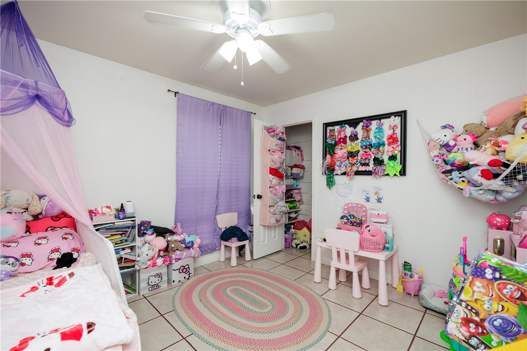6106 Cheshire Drive Corpus Christi TX 78414