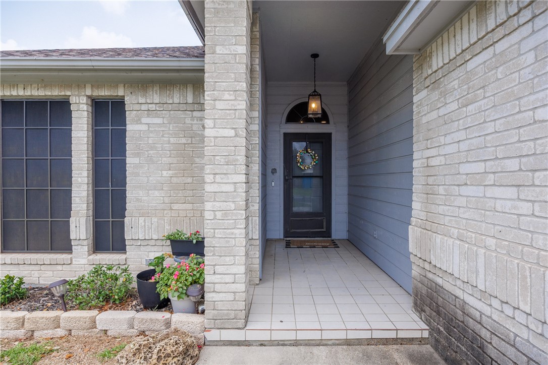 6106 Cheshire Drive Corpus Christi TX 78414